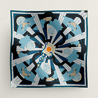 【華】HERMES Carre 90 double-face A la Lumiere du Flambeau Hermes Carre90 A La Lumiere Du Flambeau Double Face